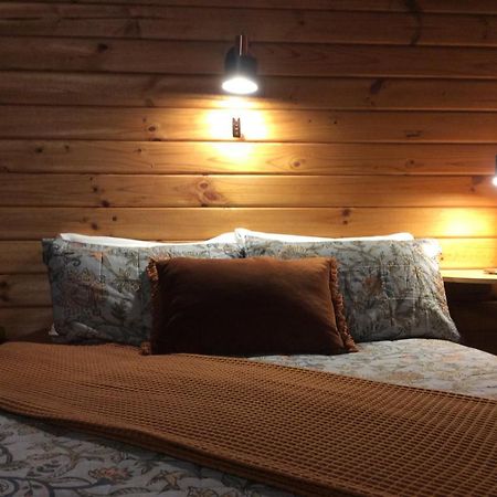 Alpine Lodge Motel Ханмер Спрингс Екстериор снимка