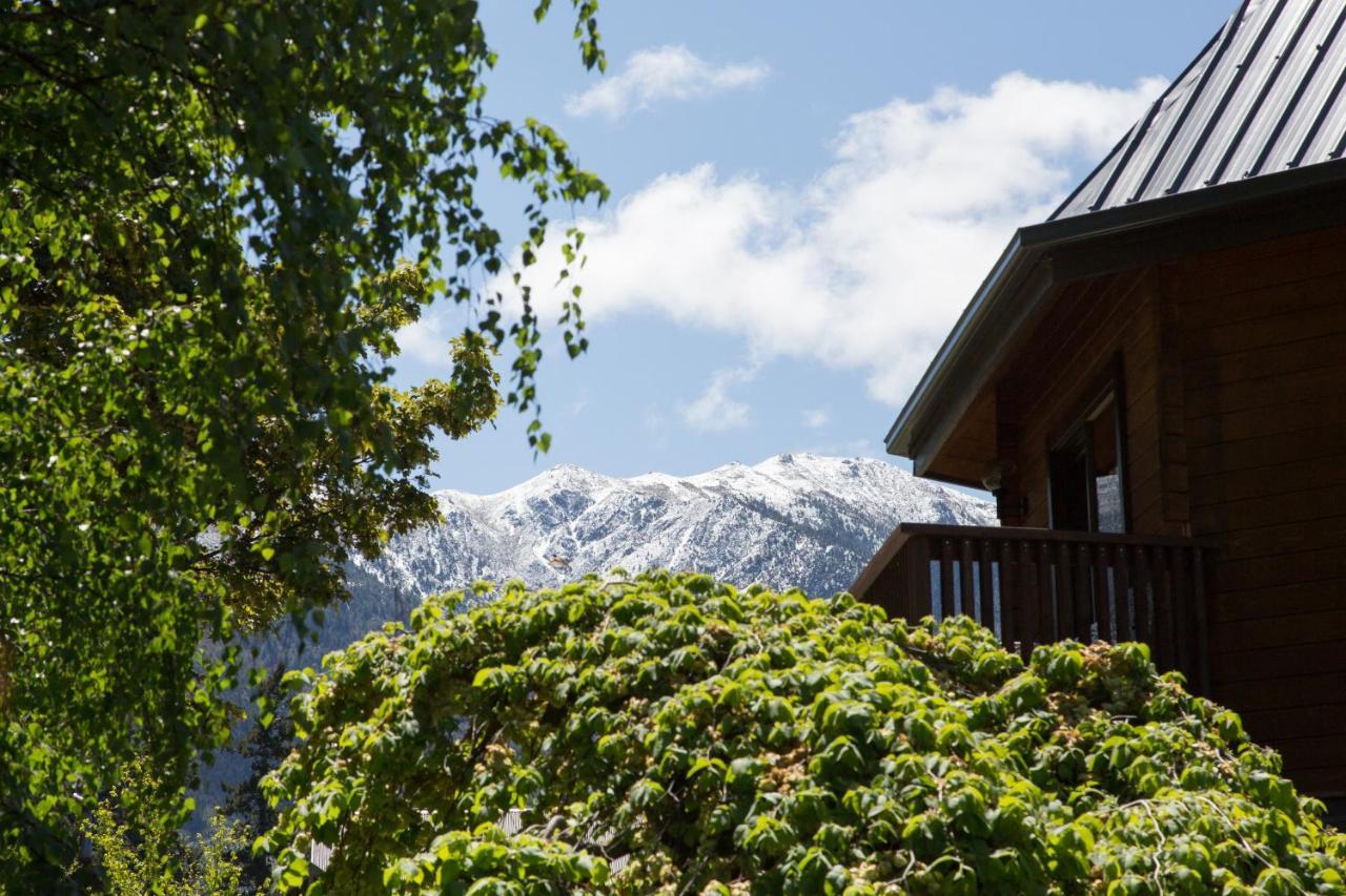 Alpine Lodge Motel Ханмер Спрингс Екстериор снимка