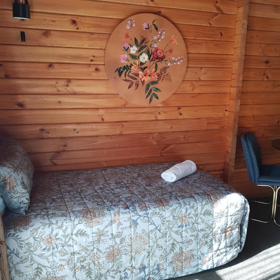 Alpine Lodge Motel Ханмер Спрингс Екстериор снимка